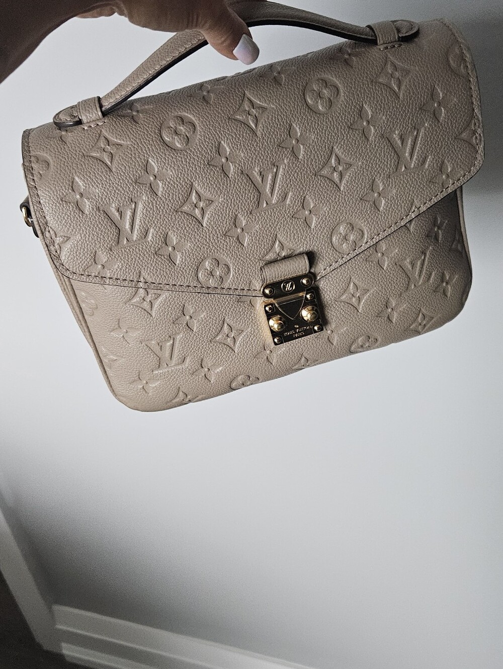 Louis Vuitton Turtledove Monogram Empreinte Pochette Métis - Picture 14 of 15